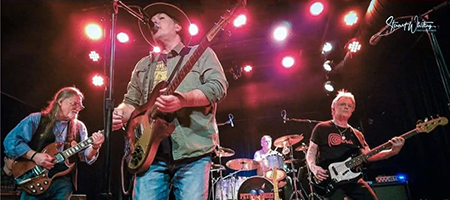 For the Love of Tom with Petty Thief